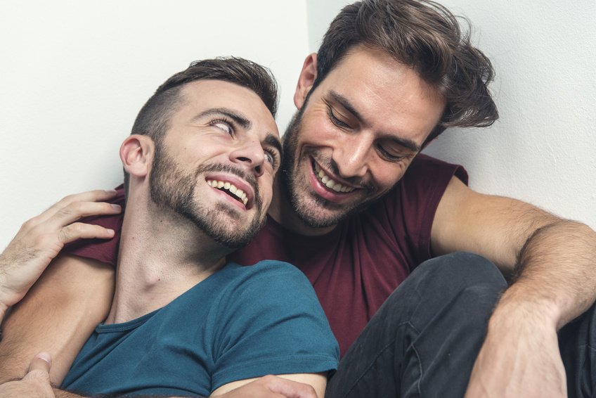 Los hombres son más felices en la pareja