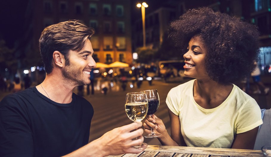 Blind dates en España son fáciles de realizar - algunos consejos